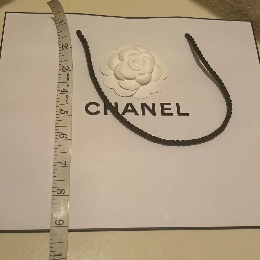Chanel Shopping Bag Luxury Gift Bag White 3D Camilla Flower Logo Display Decor